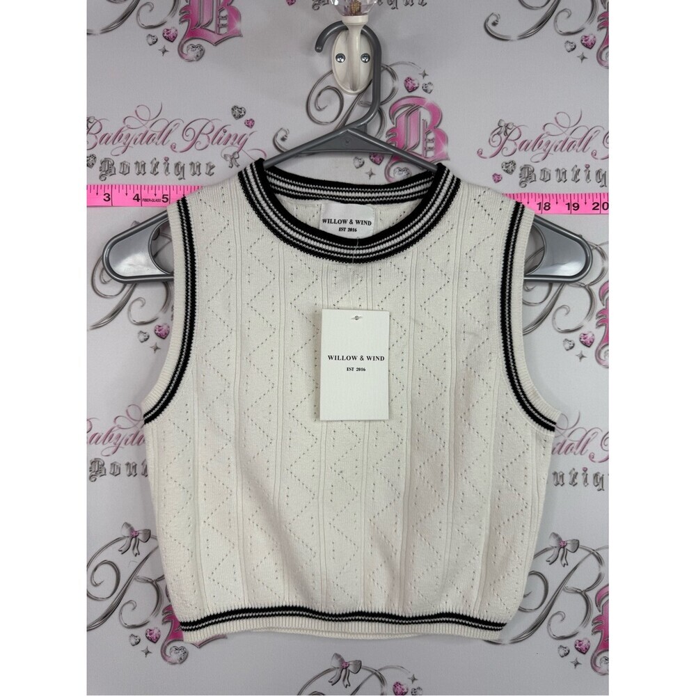 Willow & Wind Cream Knit Sleeveless Sweater with Black Trim